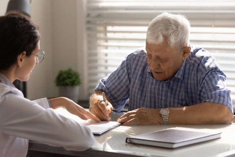 souscrire à une mutuelle santé senior